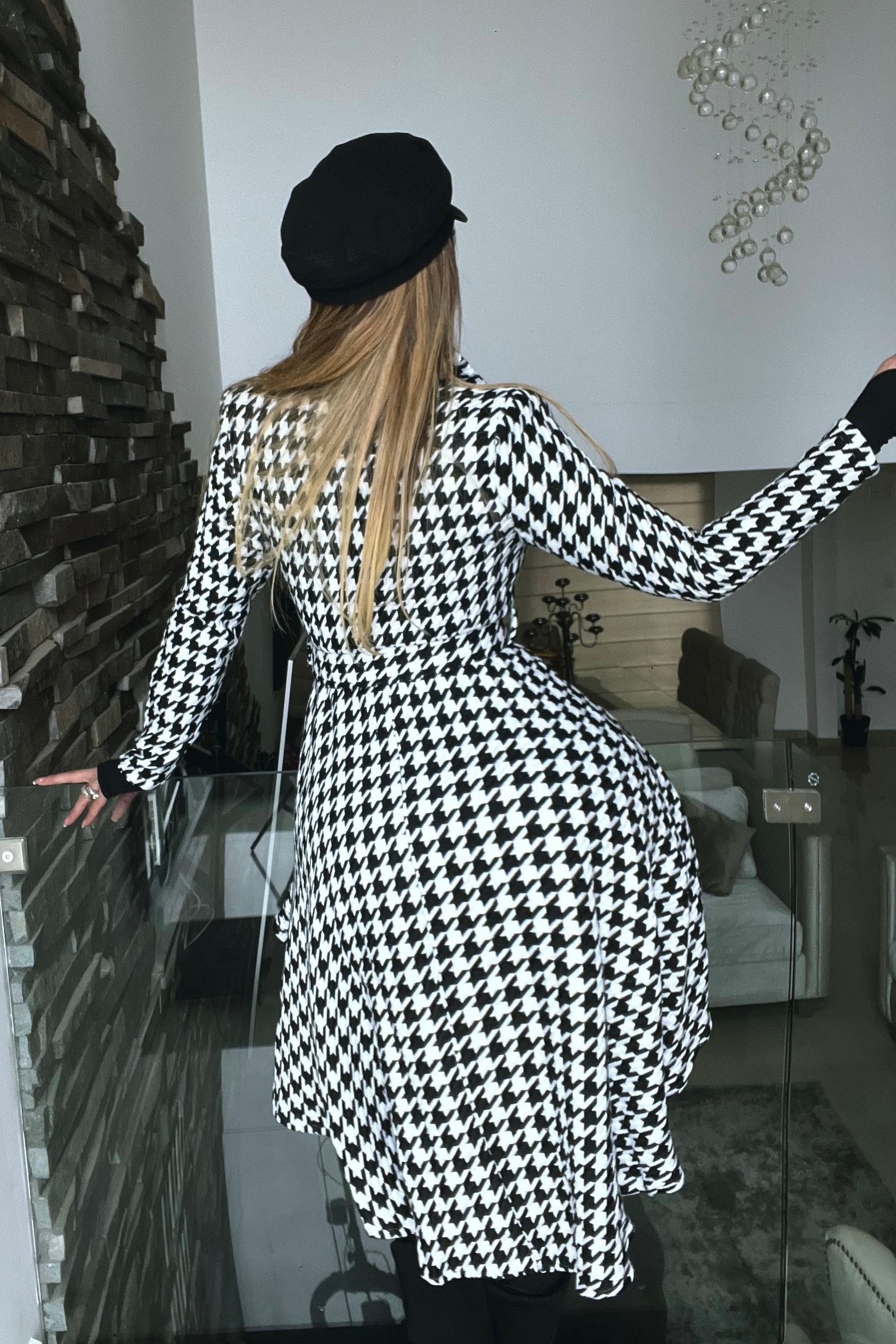 GABARDINA IRREGULAR LOLA BLANCO/NEGRO