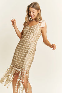 VESTIDO DORADO MAXI PUNTOS BORDADO BARBILLAS