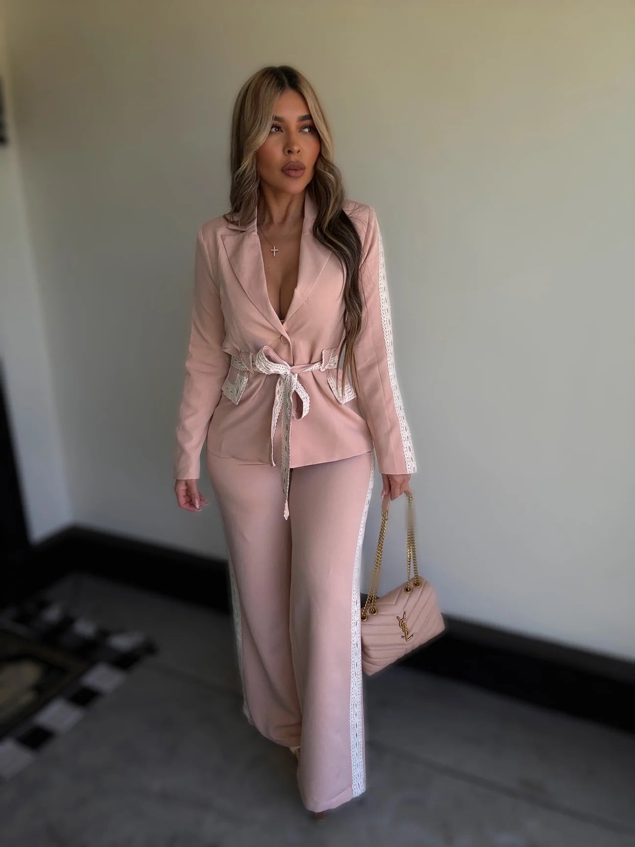 SET TRAJE CAROLINA ROSA ENCAJE