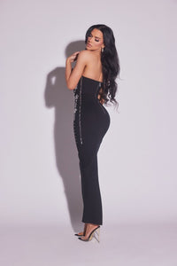 VESTIDO ENTALLADO NEGRO CRISTALES