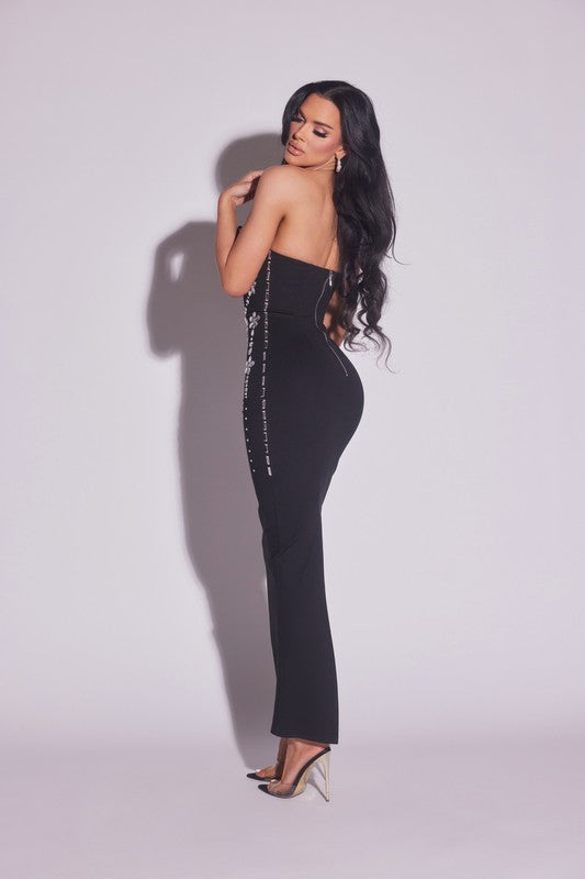 VESTIDO ENTALLADO NEGRO CRISTALES