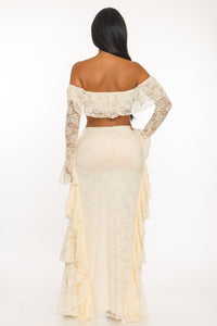 SET ENCAJE BARDOT VOLANTES CREMA