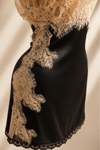 MINI VESTIDO LENCERO NUDE NEGRO