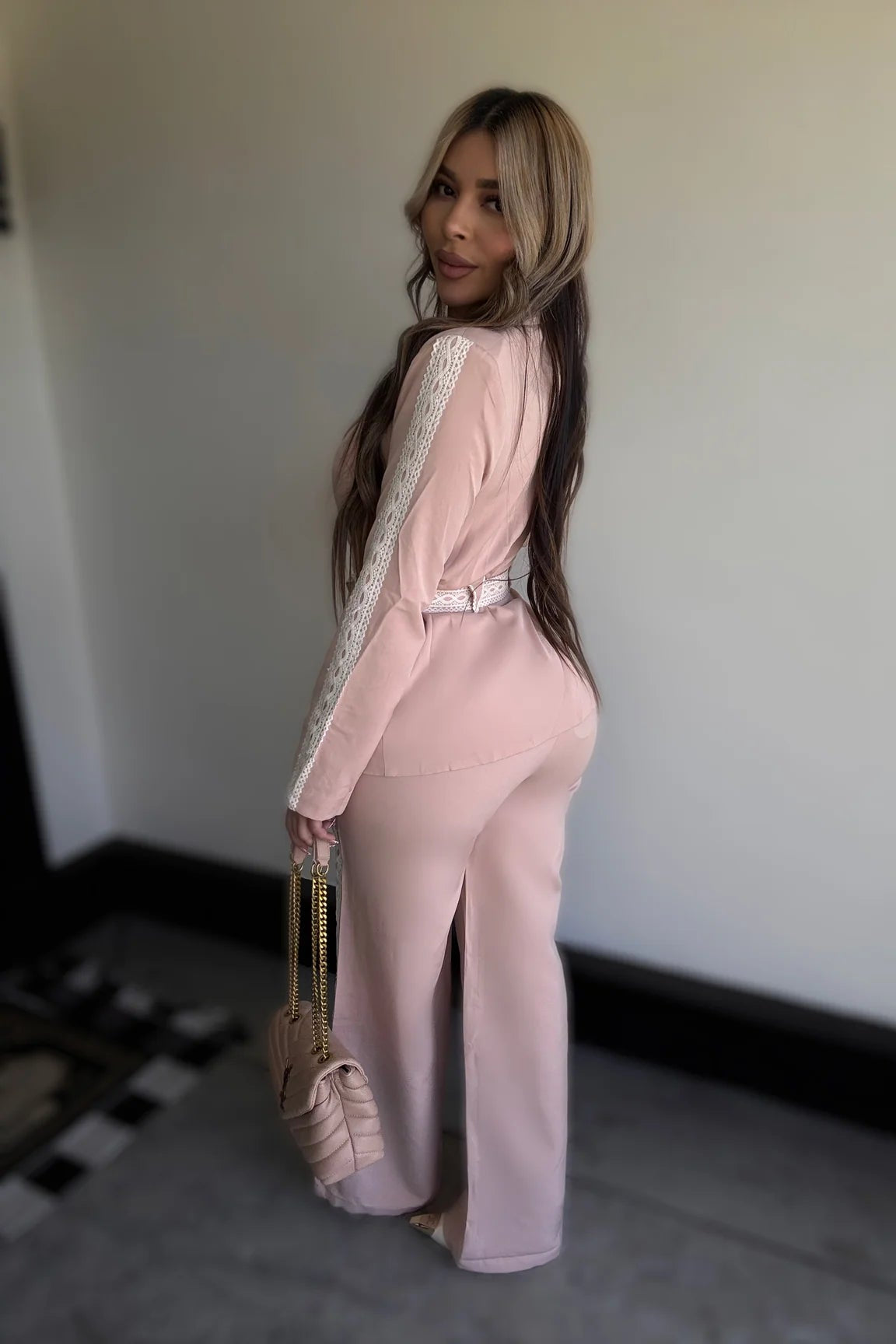 SET TRAJE CAROLINA ROSA ENCAJE