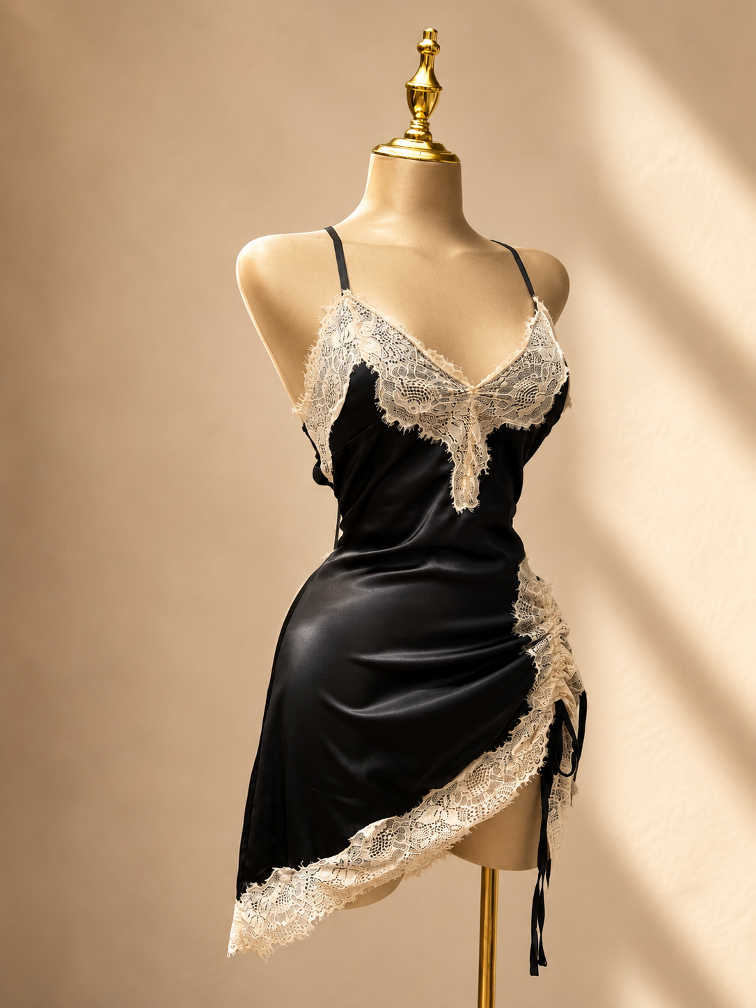 MINI VESTIDO LENCERO IRREGULAR NEGRO