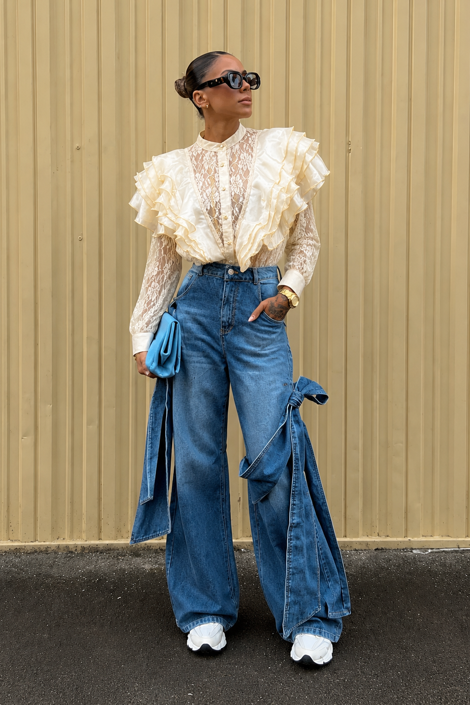 BLUSA VOLANTES ENCAJE CREMA