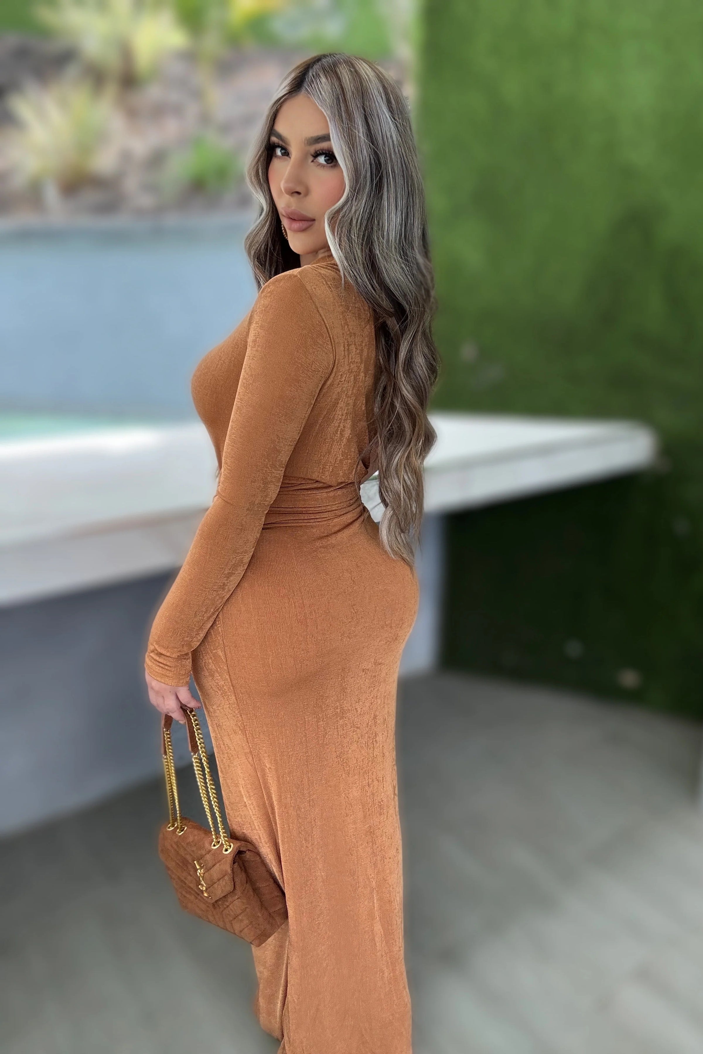 VESTIDO CARAMELO UNA MANGA