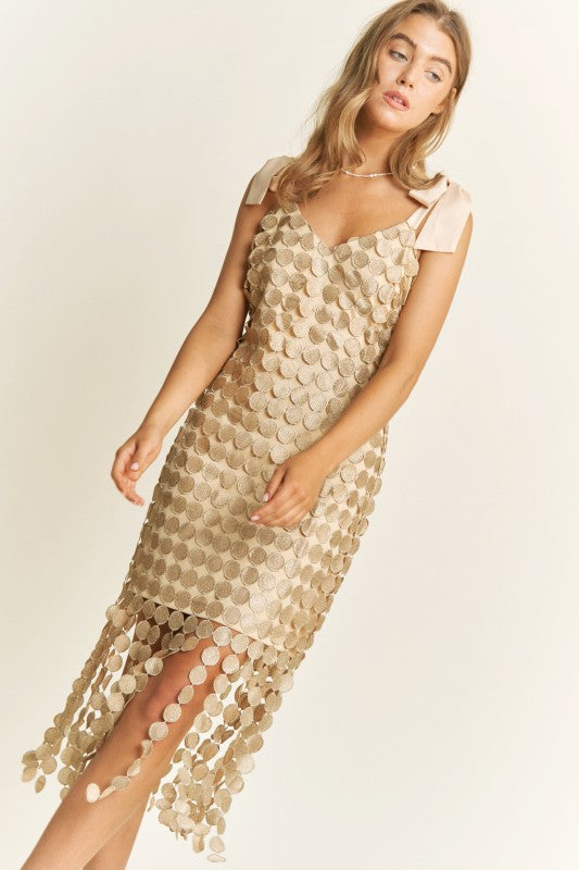 VESTIDO DORADO MAXI PUNTOS BORDADO BARBILLAS