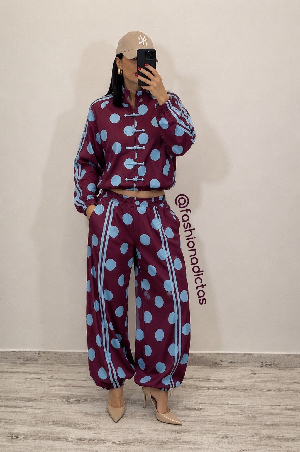 CONJUNTO SET PUNTOS VINO/AZUL  nos llega 15 de julio