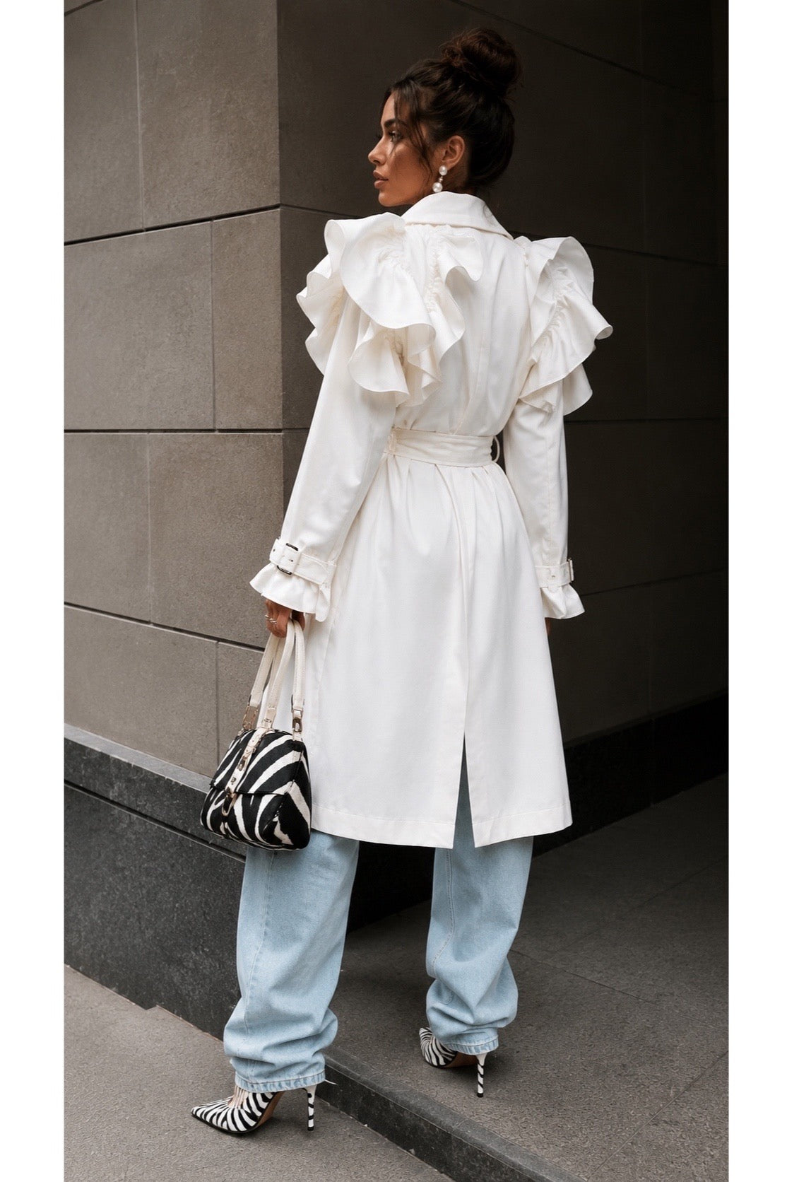 GABARDINA LOLA BLANCA RUFLE