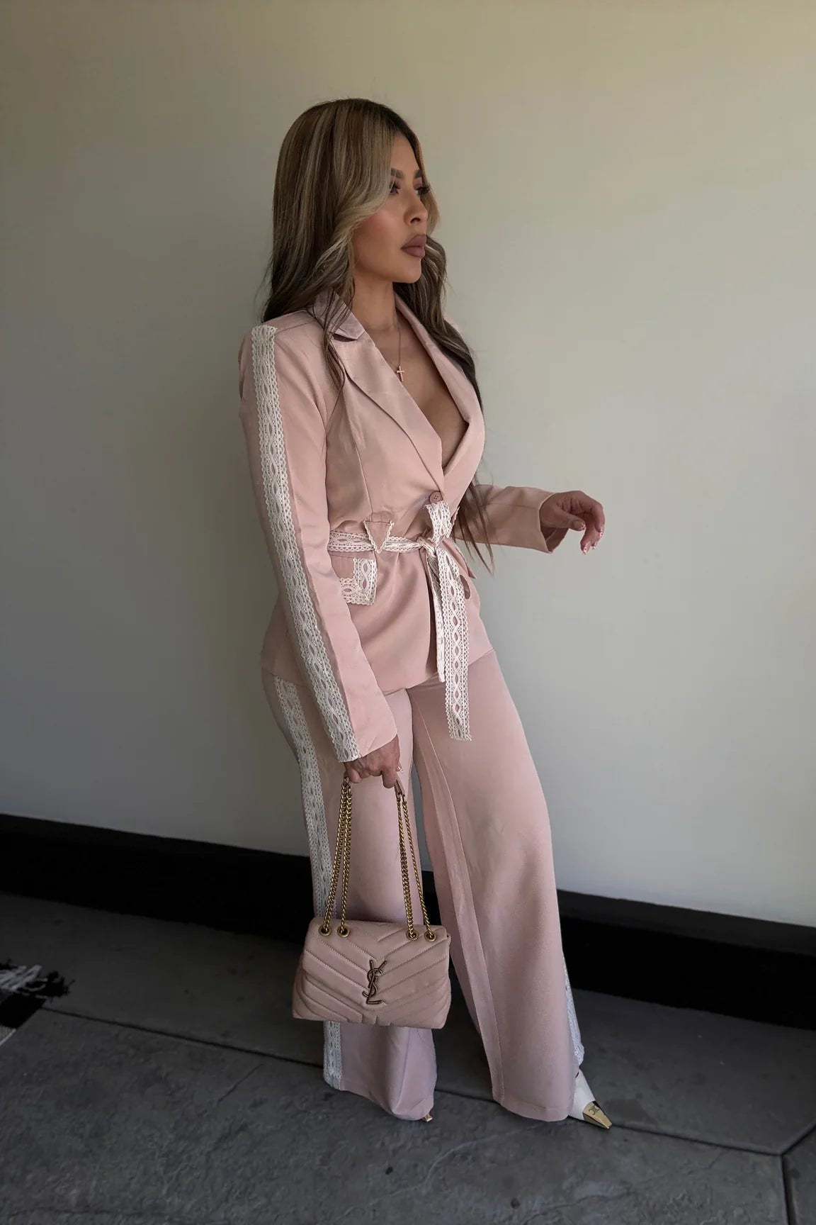 SET TRAJE CAROLINA ROSA ENCAJE