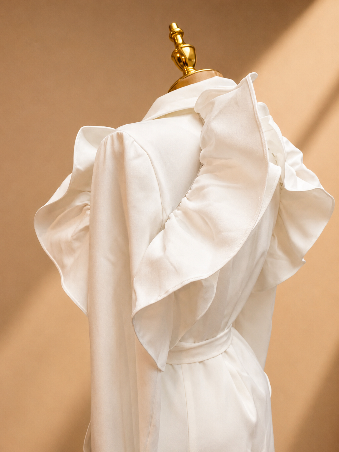 GABARDINA LOLA BLANCA RUFLE