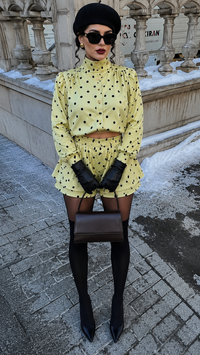 SET CHAMARRA Y FALDA SHORT DOTS PUNTOS AMARILLO