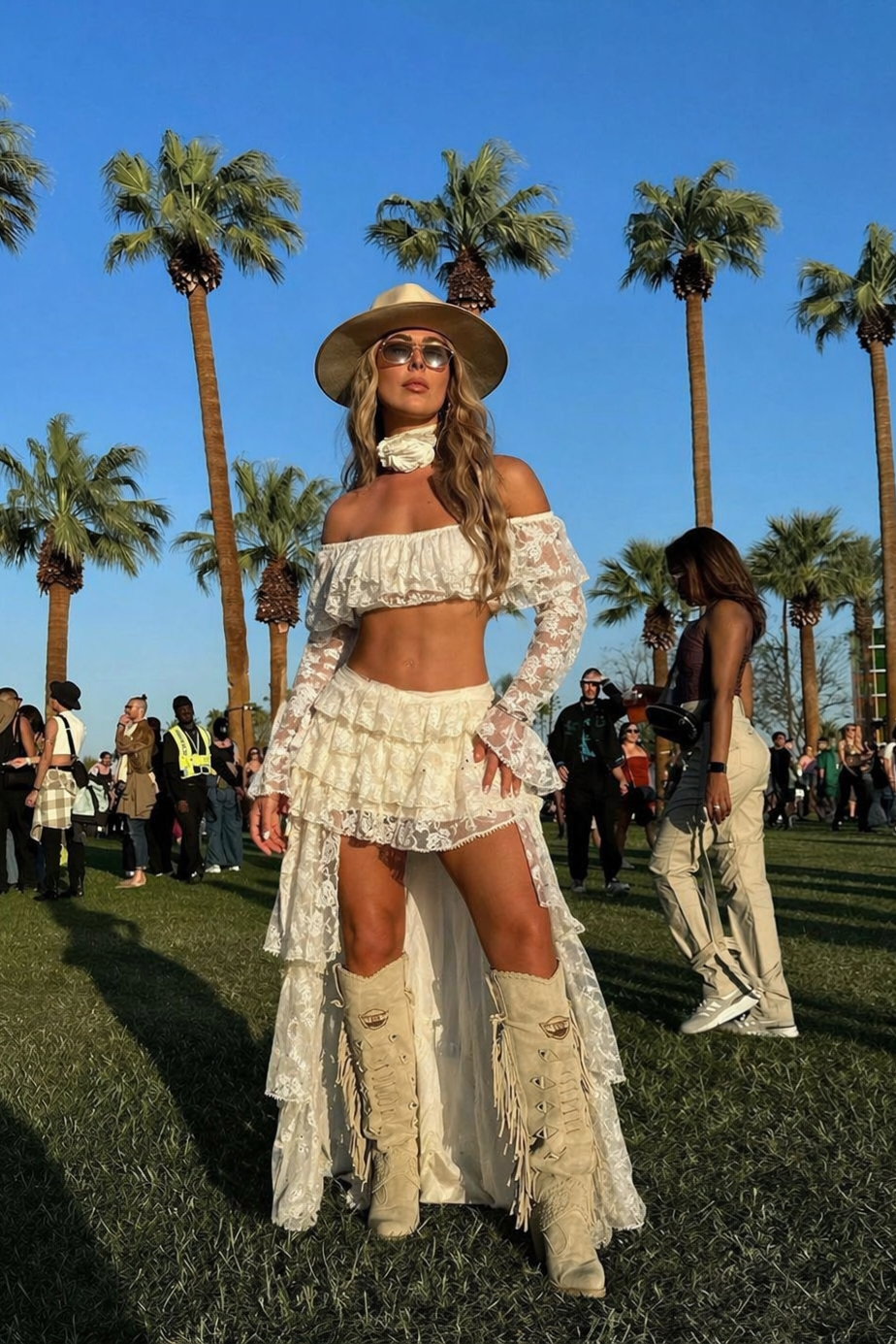 SET ENCAJE BARDOT VOLANTES CREMA