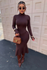 VESTIDO CHOCOLATE TEJIDO PEPLUM