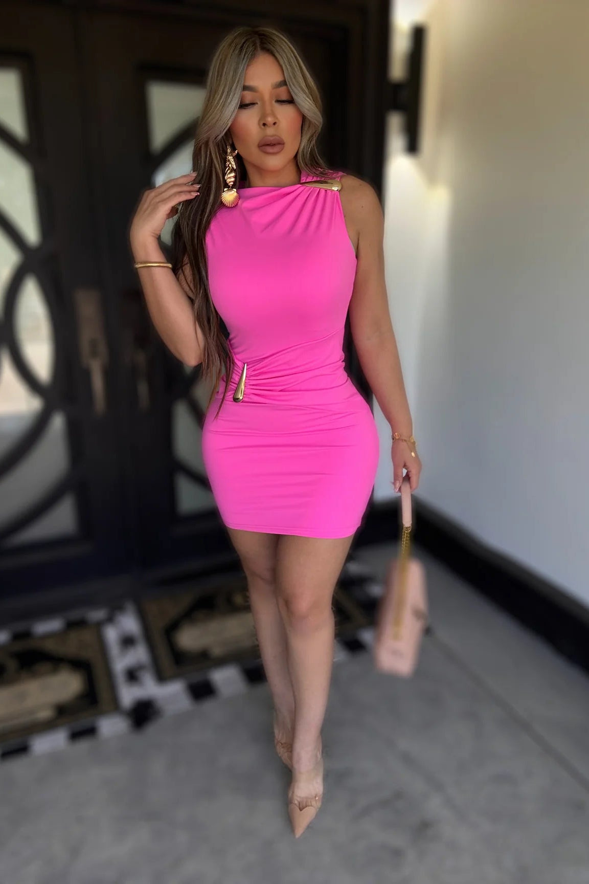 VESTIDO FUICHSA DIJE GOTA SIN MANGAS