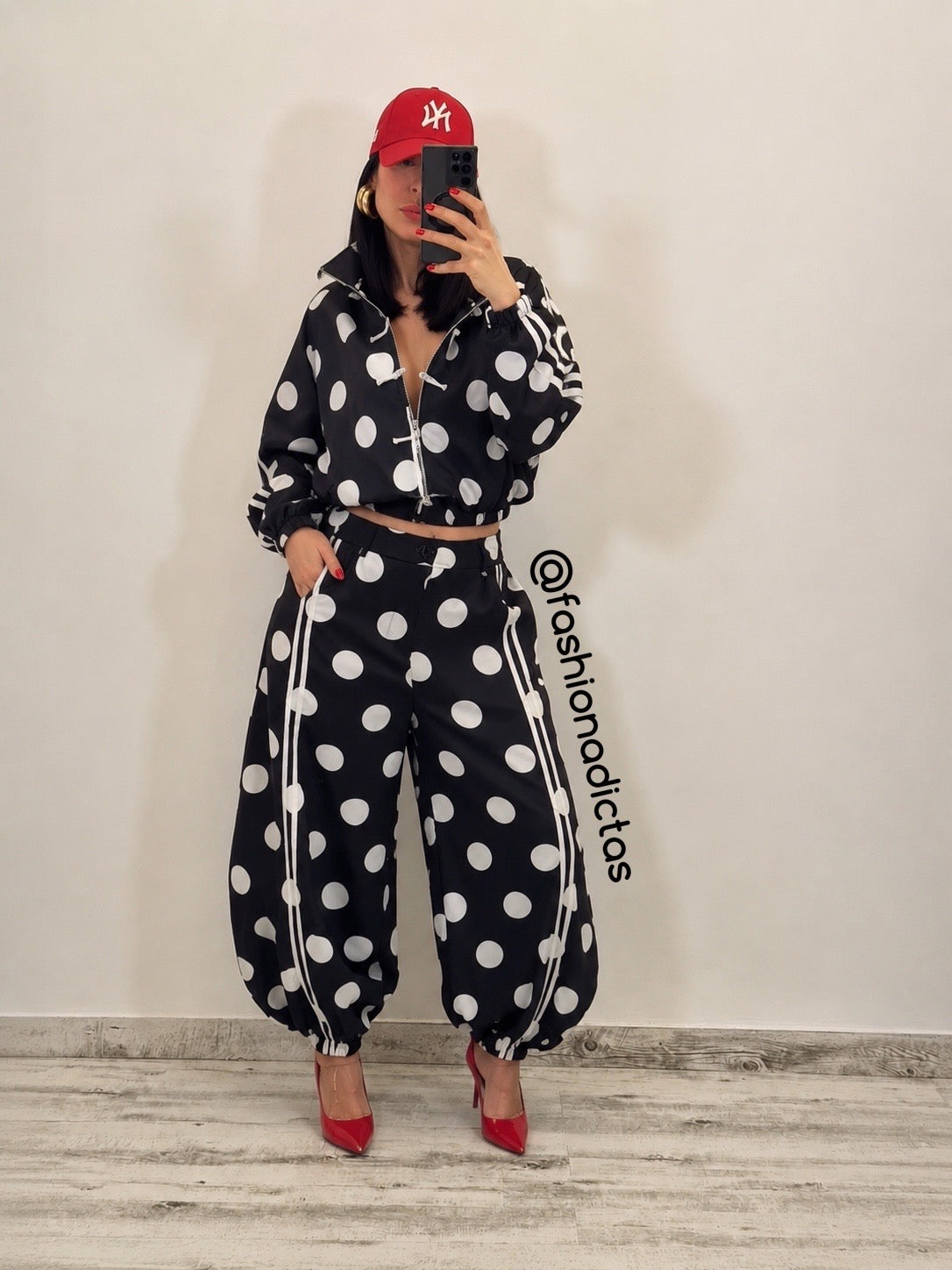 CONJUNTO SET PUNTOS NEGRO/BLANCO nos llega 15 de julio