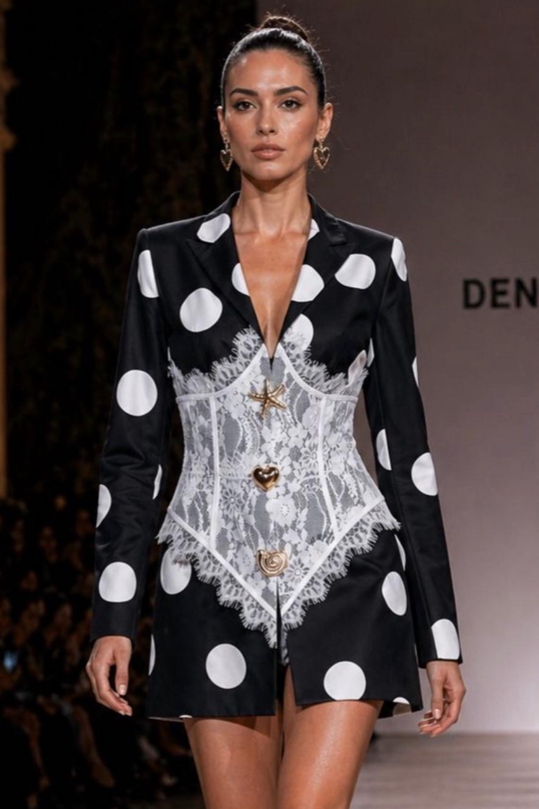 BLAZZER LARGO-VESTIDO PUNTOS NEGREO ENCAJE