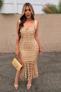 VESTIDO DORADO MAXI PUNTOS BORDADO BARBILLAS