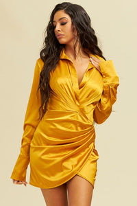 VESTIDO MINI SATIN MOSTAZA