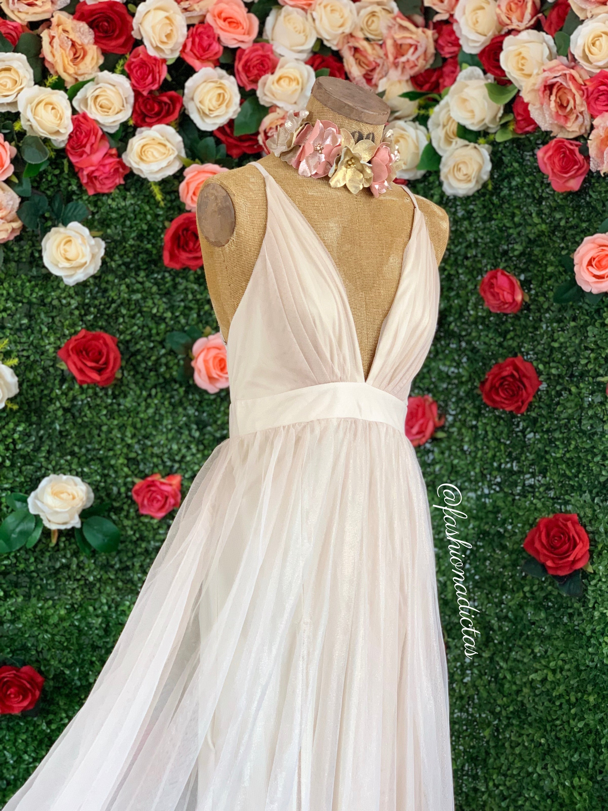 MAXI VESTIDO TULLE NACAR DORADO
